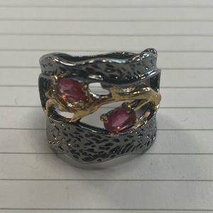 Beautiful silver ring with garnet